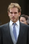 Andrea-Casiraghi-celebre-la-fete-nationale-monegasque-le-18-novembre-2012_portrait_w674.jpg