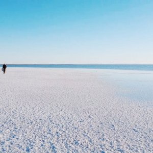 Lake eyre.jpg