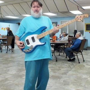 steveo playing bass.jpg